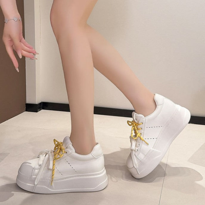 Damen modische Plateau-Sneaker mit unverwechselbarer Schnürung R&B