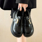Damen modische Slip-On Loafers mit hoher Plateausohle und eleganter Schnallenapplikation R&B