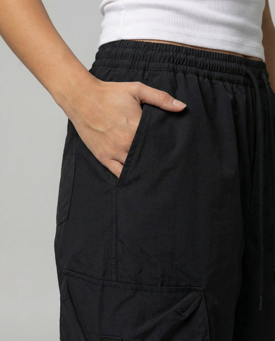 Damen übergroße Utility-Hose im Baggy-Cargo-Stil mit elastischem Tunnelzugbund und Kordelabschlüssen R&B