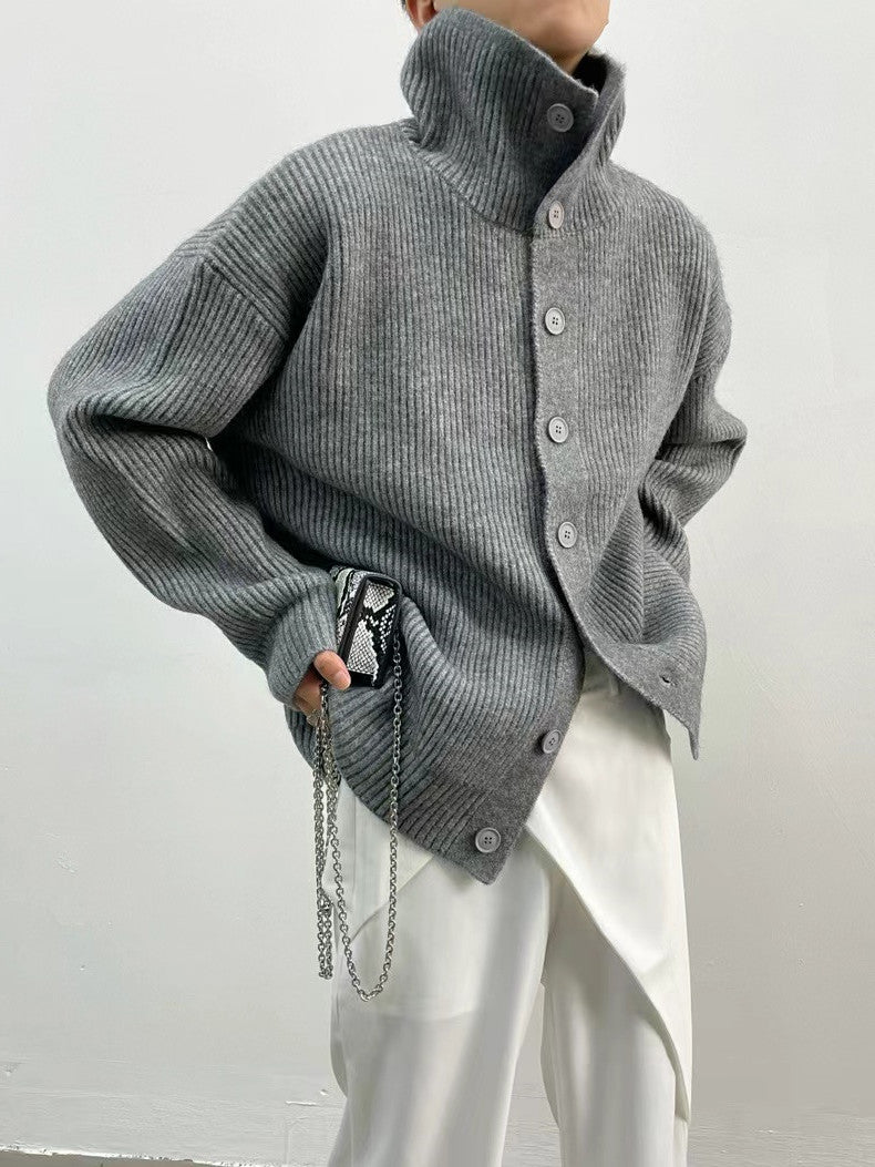 Damen Modischer Strickpullover mit hohem Kragen und Knopfdetails