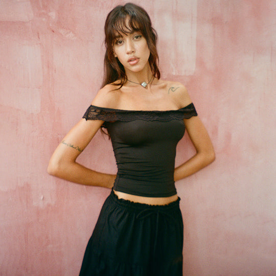 Damen Off-Shoulder Top mit Spitzenakzenten R&B