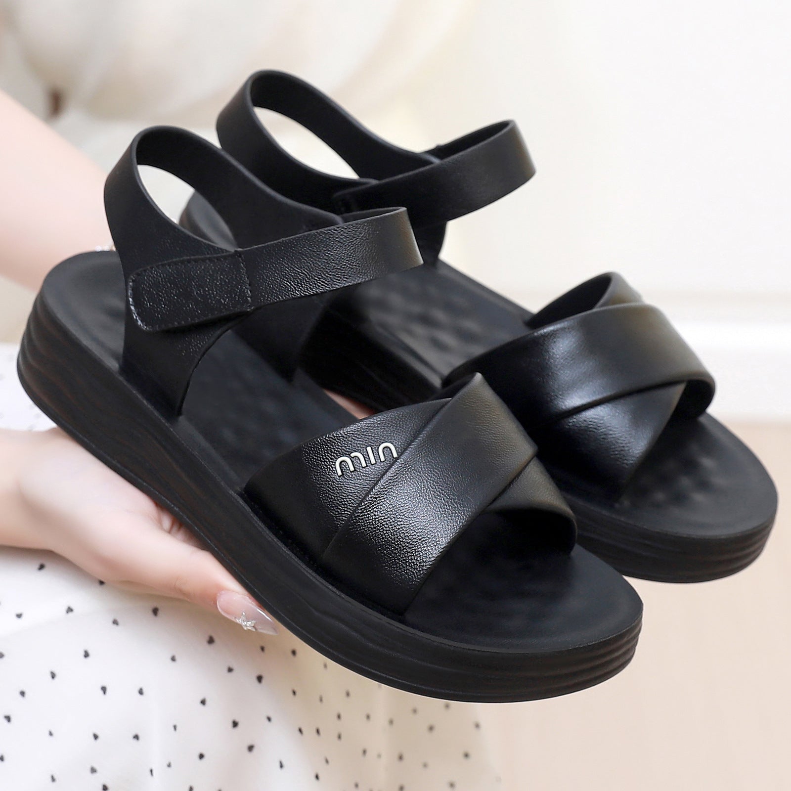 Damen Komfortable und elegante Sandalen mit verstellbarem Riemen