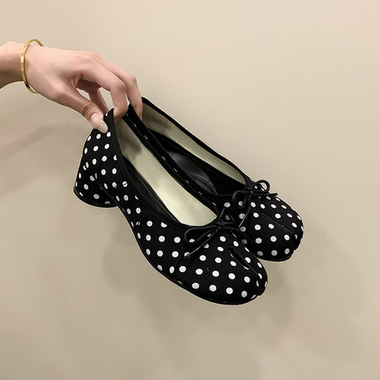 Damen Ballerinas mit einem zierlichen Schleifendesign und elegantem Blockabsatz R&B
