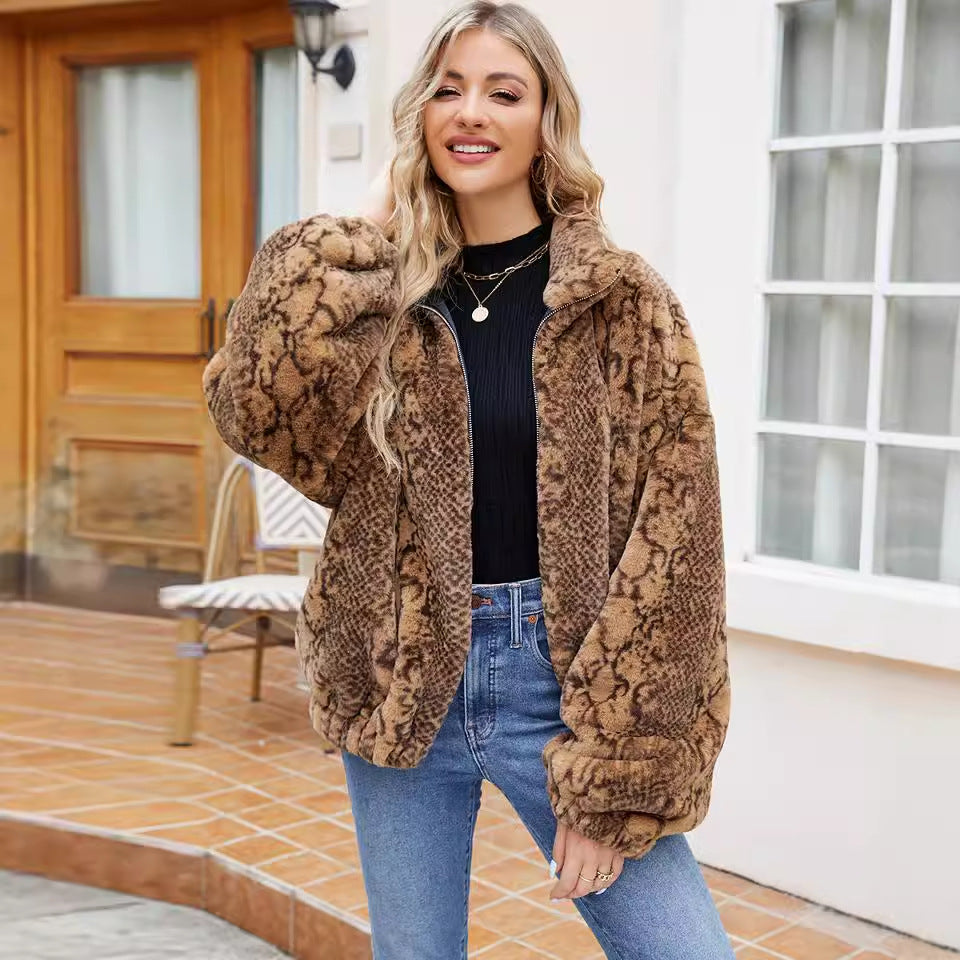 Damen Kuschelige Kunstpelzjacke im Schlangenlook R&B