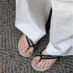Damen Zehentrenner-Sandalen mit stylishen Riemchen und komfortabler Fußbettgestaltung