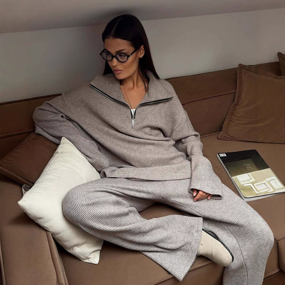 Damen bequemer Strickanzug mit hohem Kragen und Reißverschluss R&B
