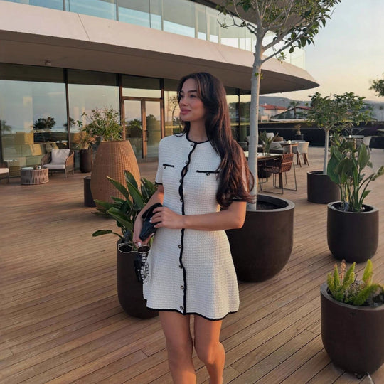 Damen modisches Shirtkleid aus strukturiertem Material mit kontrastierenden Details R&B