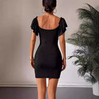 Damen figurbetontes Minikleid mit schmeichelndem V-Ausschnitt und Rüschendetails R&B
