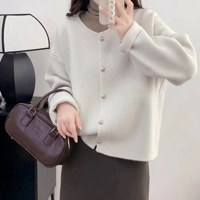 Damen Grobstrickjacke mit eleganter Knopfleiste und lässigem Schnitt R&B