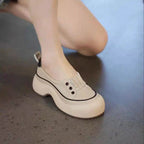 Damen Lifestyle Slip-On Sneakers mit darunter liegendem Panel