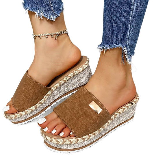 Damen Plateausandalen mit dekorativem Riemen und raffinierten Akzenten R&B