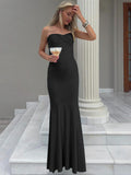 Damen Elegantes Abendkleid mit raffiniertem Cut-Out und fließendem Saum R&B