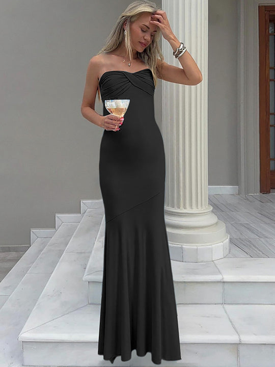 Damen Elegantes Abendkleid mit raffiniertem Cut-Out und fließendem Saum R&B