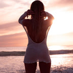 Damen luftiges Strick-Strandkleid mit transparentem Design und langen Ärmeln R&B