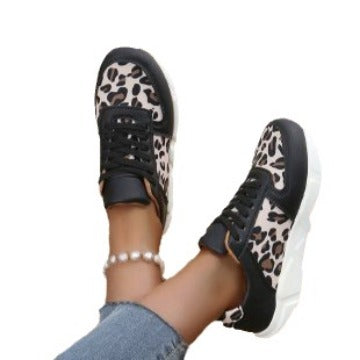 Damen Sneaker mit animal-print Akzenten und rutschfester Sohle R&B