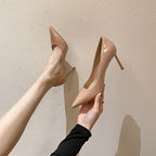 Damen spitze High Heel Pumps mit glänzender Oberfläche R&B