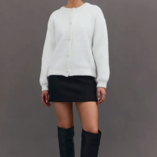 Damen Flauscher Cardigan mit dekorativen Perlenknöpfen R&B