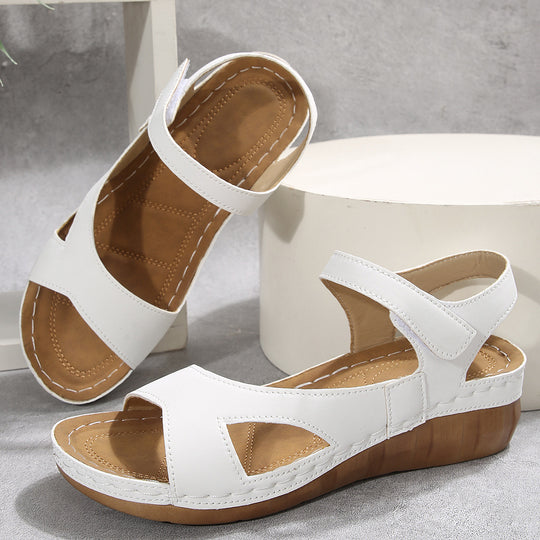 Damen Komfortable und stilvolle Wedge-Sandalen mit floralem Design R&B