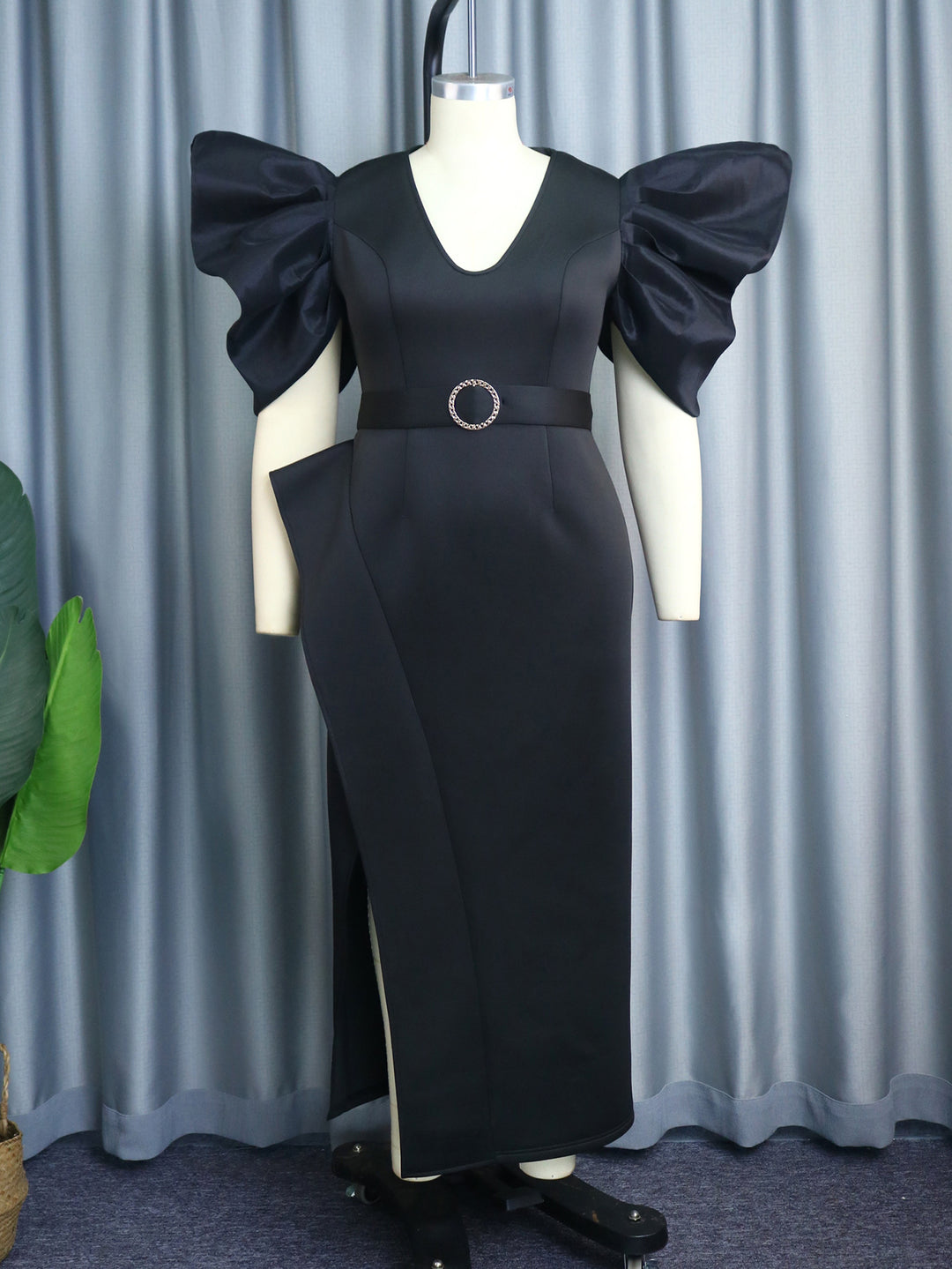 Damen Elegantes Abendkleid mit voluminösen Puffärmeln und einem stilvollen Gürtel R&B