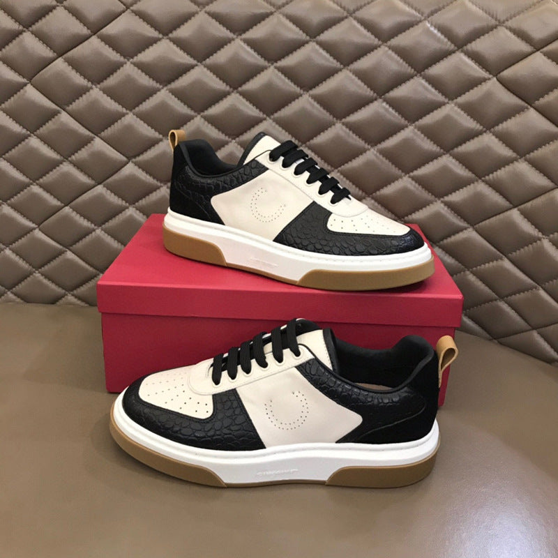 Damen Sneakers mit raffinierter Schuppenstruktur und komfortabler Sohle von R&B