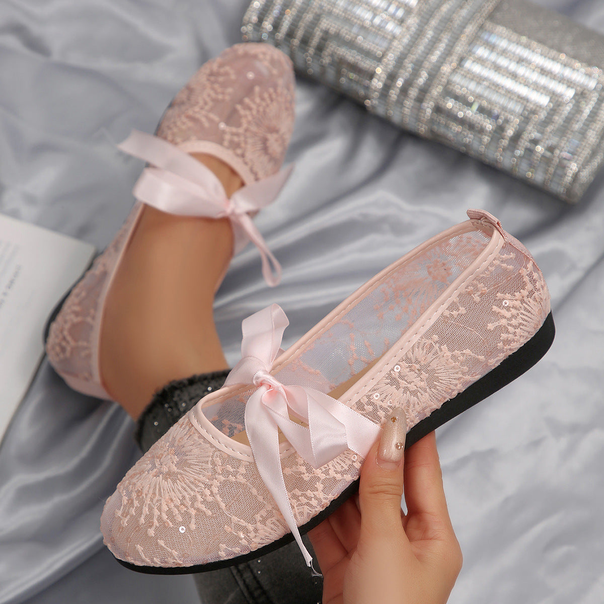 Damen Elegante Spitzenschuhe mit dekorativen Schleifen und funkelnden Akzenten R&B