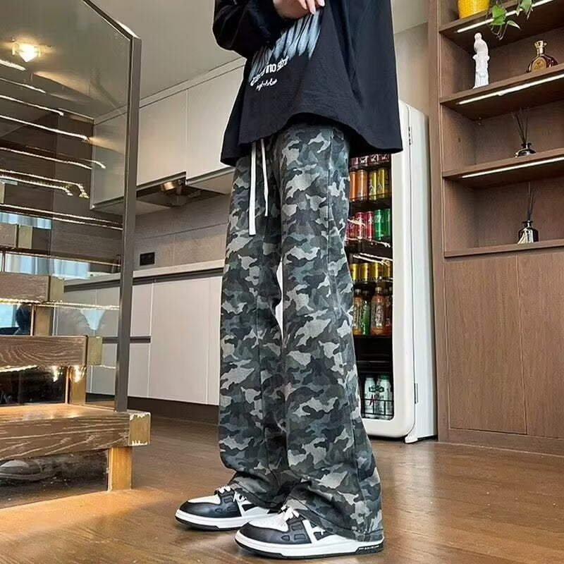 Herren weite Cargohose mit modischem Camouflage-Muster und verstellbarem Bund