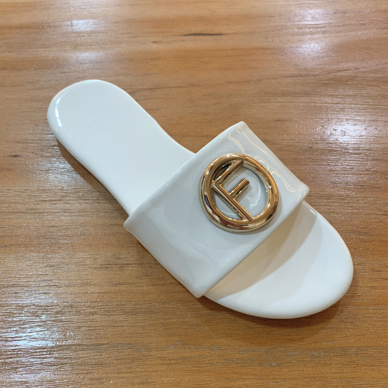 Damen Glamouröse Slide-Sandalen mit stylischem Logo-Akzent R&B