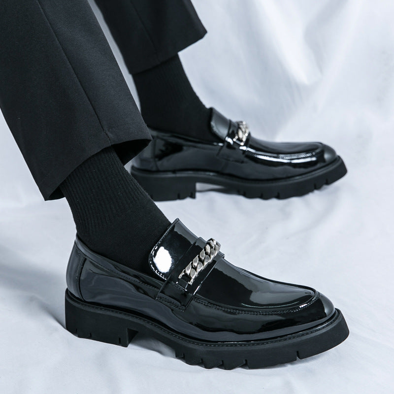 Damen Elegante und stilvolle Mokassins mit Ketten-Detail R&B