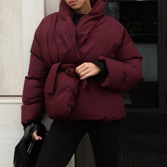 Damen Oversized Steppjacke mit Gürtel und hohem Kragen R&B