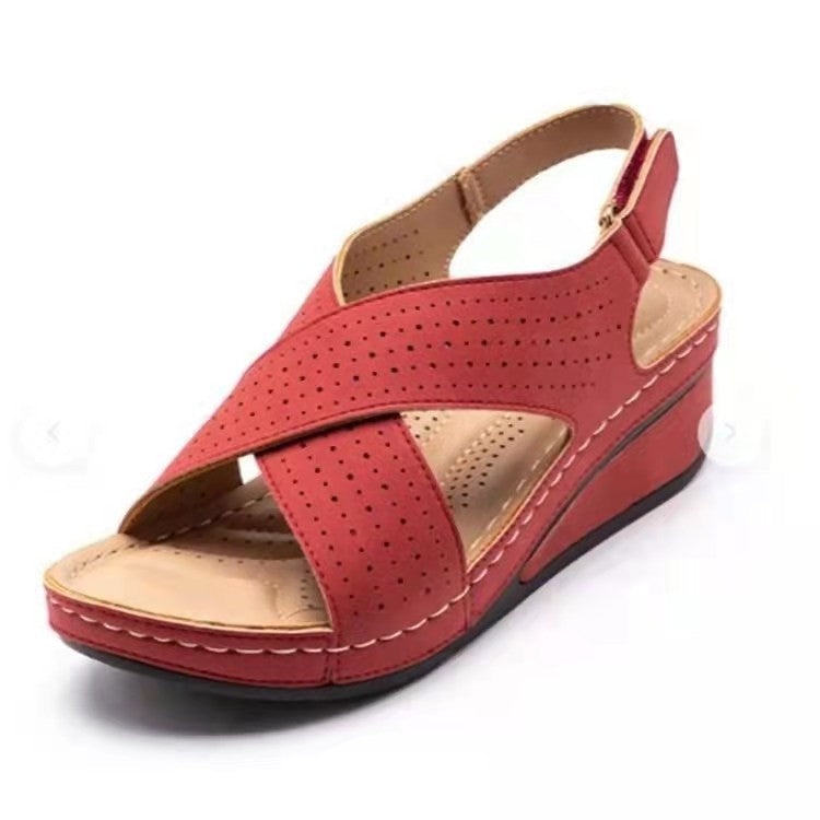 Damen Komfortable und luftige Keil-Sandalen mit perforierten Details