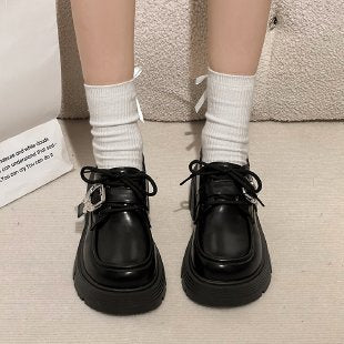 Damen modische Schnürschuhe mit elegantem Schnallen-Detail R&B