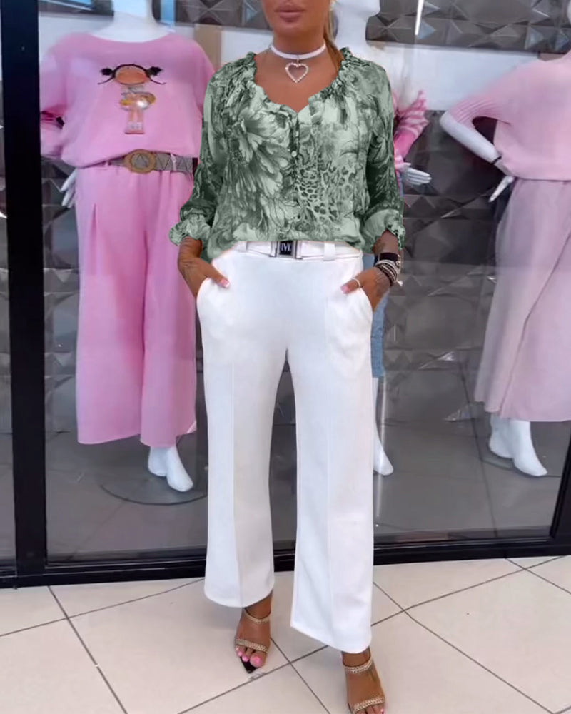 Damen nan Seidenoptik-Bluse mit floral-animalischem Print, V-Ausschnitt, Raffung und Manschetten R&B