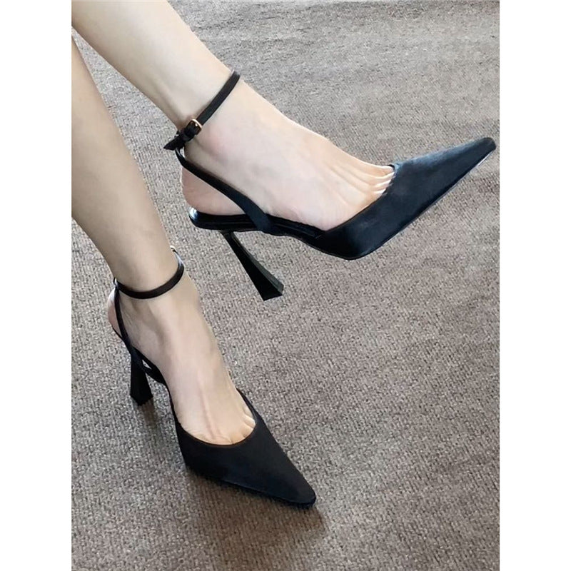Damen Slingback High Heel Pumps mit elegantem Riemendesign R&B