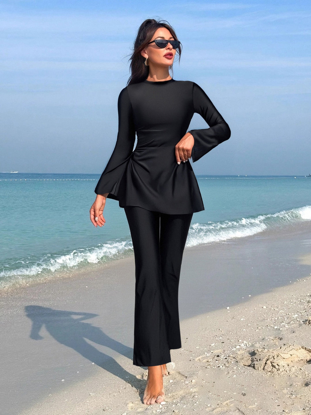 Damen eleganter Strandanzug mit weit schwingendem Oberteil R&B