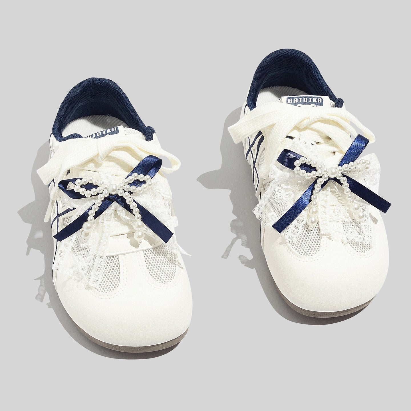 Damen Sportliche Sneaker mit eleganter Perlenapplikation und atmungsaktivem Mesh-Obermaterial