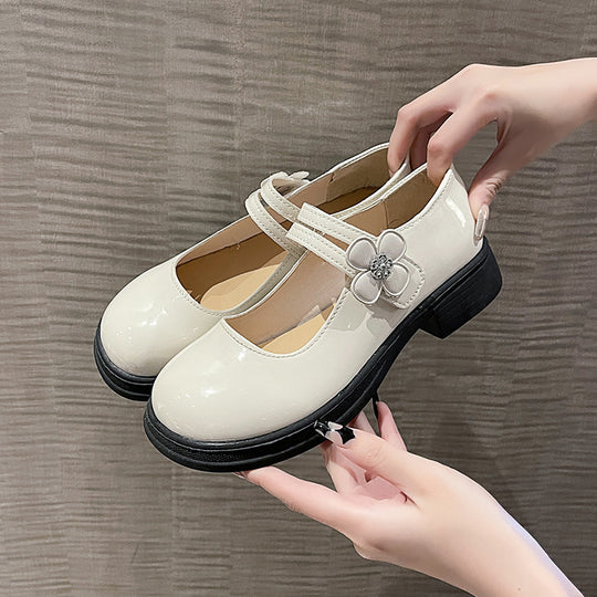 Damen Ballerina-Schuhe mit floralem Dekor und komfortablem Riemchen R&B