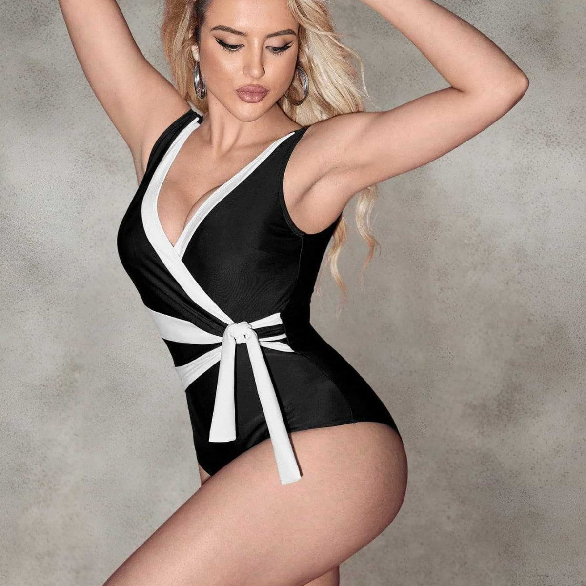 Damen Einteiliger Badeanzug mit elegantem Wickel-Design R&B
