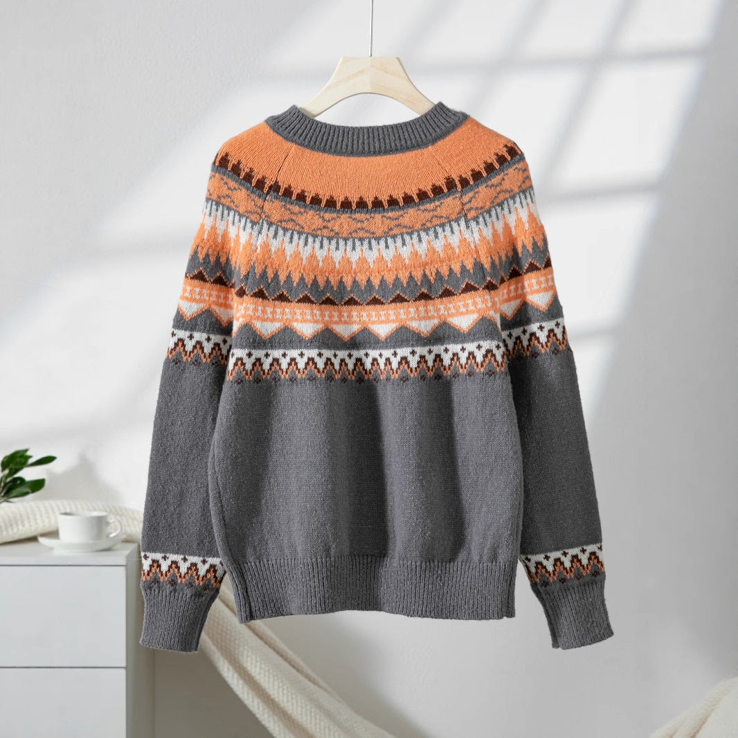 Damen Strickjacke mit aufwendigen geometrischen Mustern und nachhaltigem Material