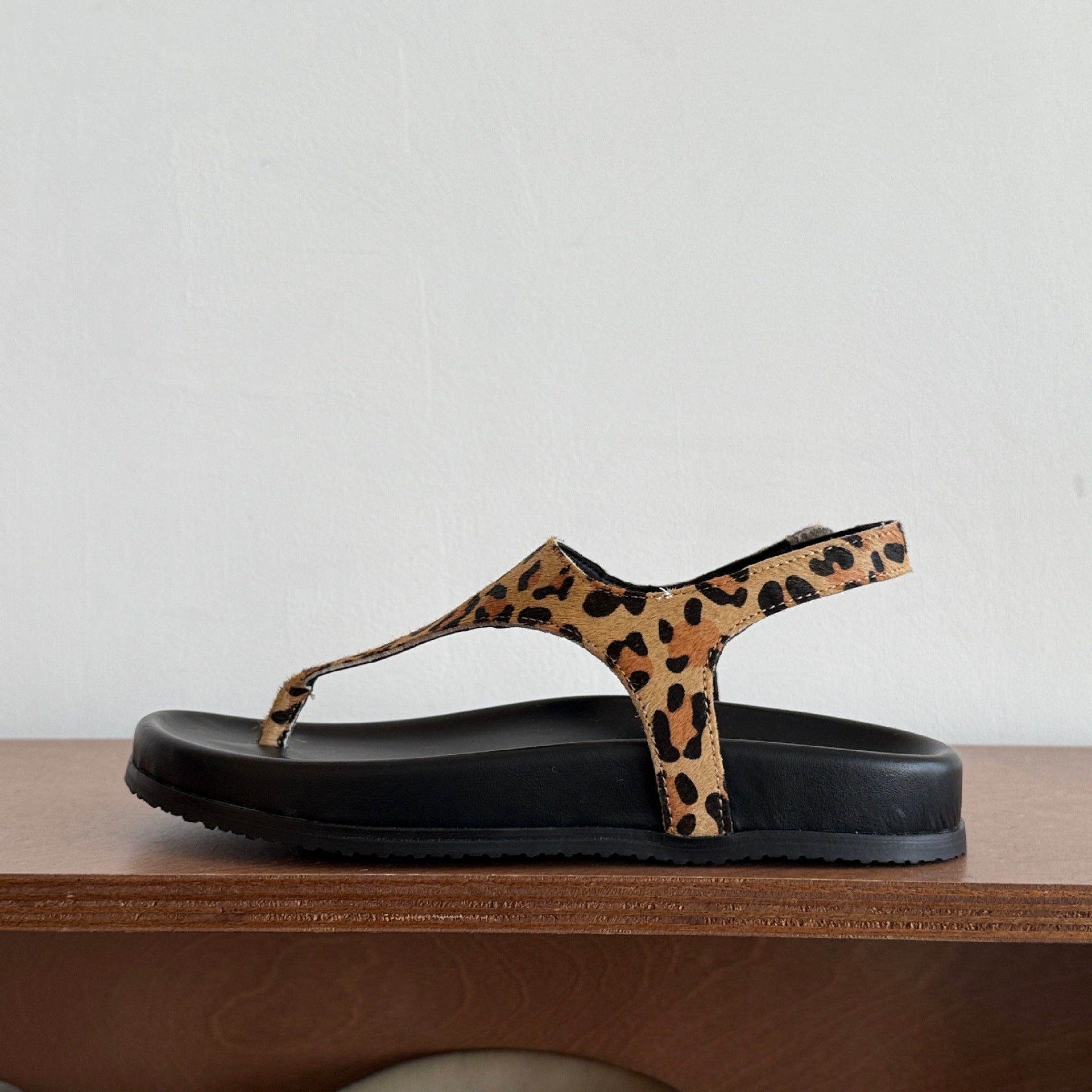 Damen Bequeme Zehentrenner-Sandalen mit modischem Leopardenmuster R&B