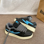 Damen Sneakers mit sportlichem Design und atmungsaktiver Obermaterialkombination