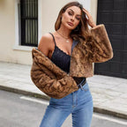 Damen Kunstfelljacke mit kontrastierenden Details und modischem Schnitt R&B