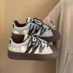 Damen Sportliche Sneakers mit robustem Gummiprofil und atmungsaktiver Oberflächenstruktur R&B