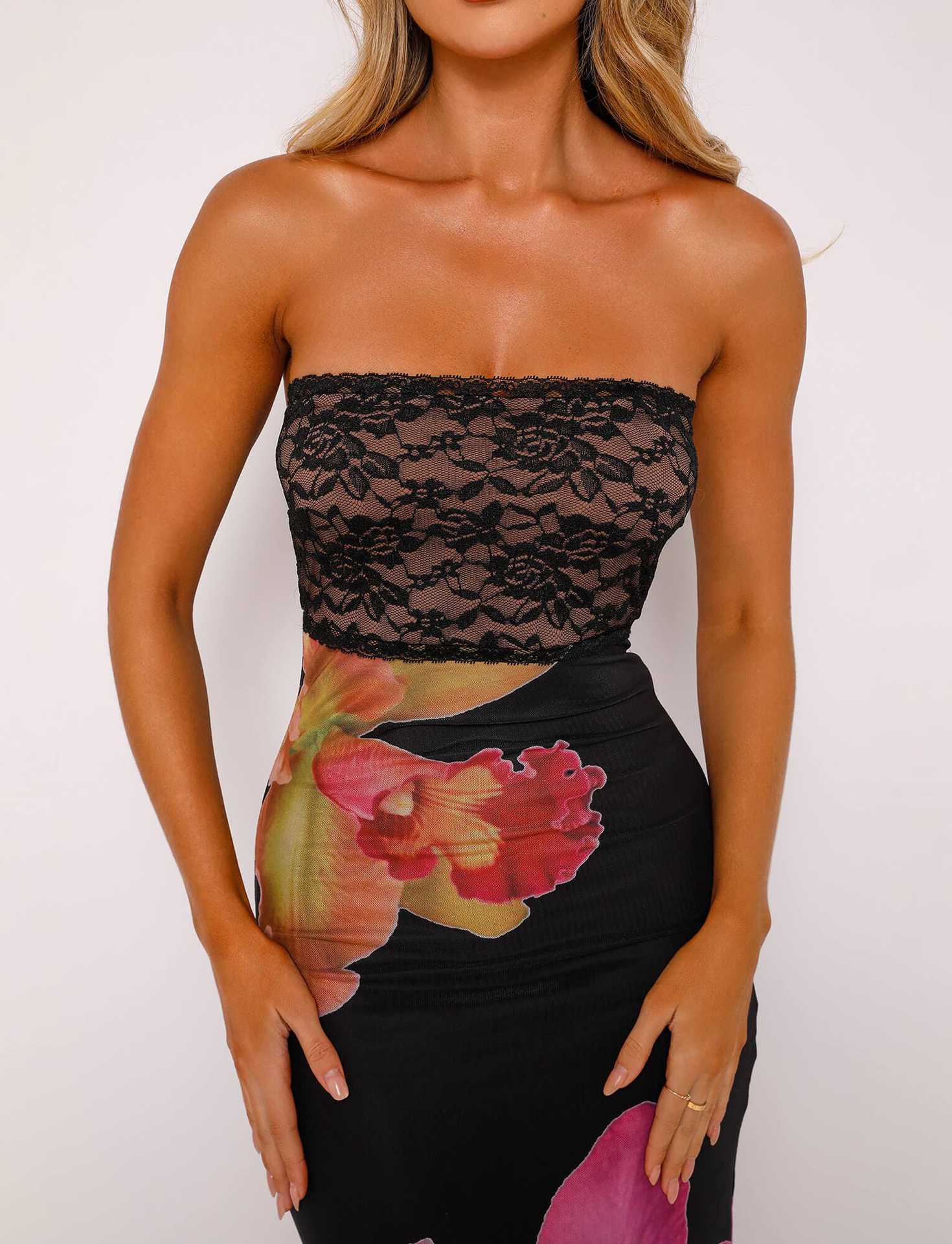 Damen Off-Shoulder Spitzenkleid mit Floral-Akzenten und transparentem Unterstoff R&B