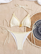 Damen Triangel-Bikini mit zarten Rüschendetails und eleganter Muschel-Applikation R&B