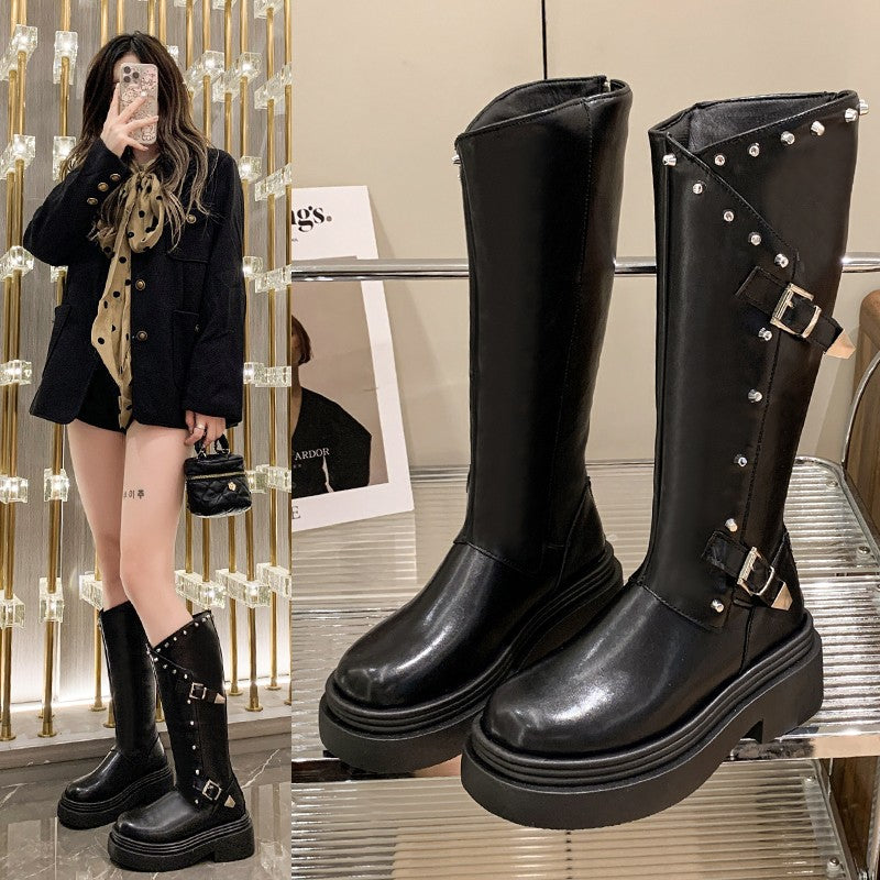 Damen Hochhackige Stiefel mit raffiniertem Riemen-Detail und glänzendem Finish R&B
