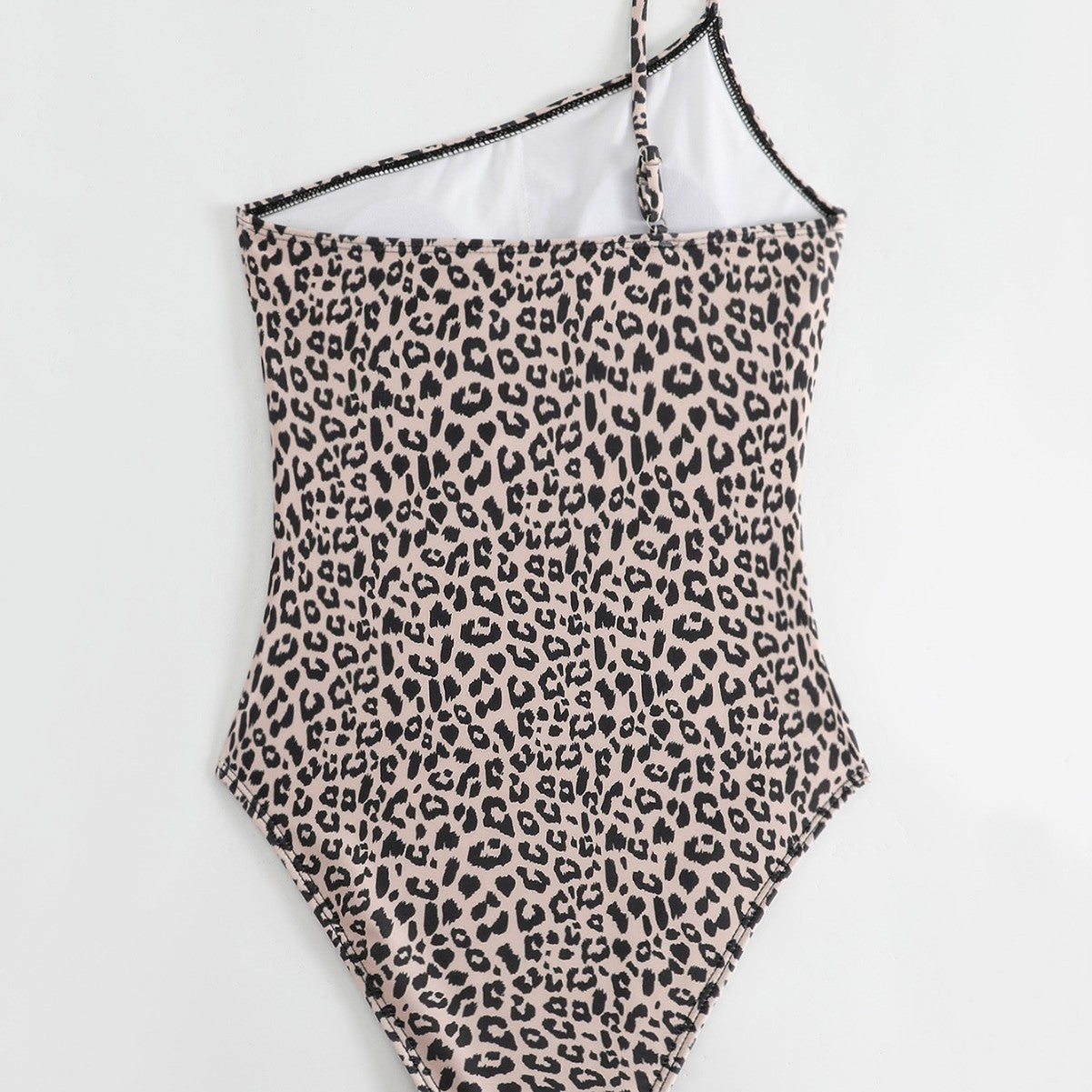 Damen One-Shoulder Badeanzug mit stylischem Animal-Print und femininen Raffungen R&B