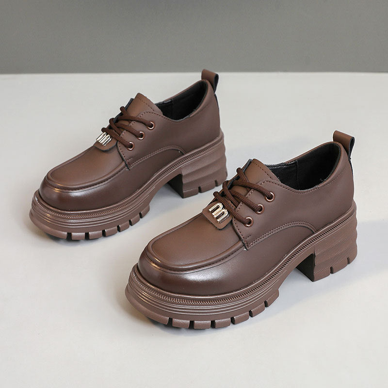 Damen Chunky Schuhe mit dämpfendem Absatz und modischen Akzenten R&B