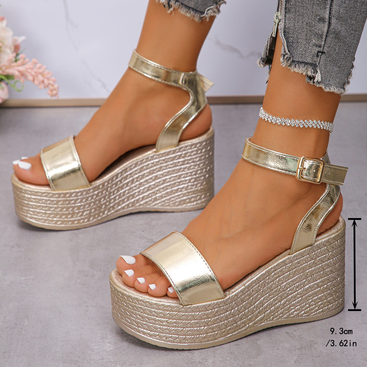 Damen Hochhackige Plateau-Sandalen mit verstellbarem Riemen und glanzvollem Finish R&B