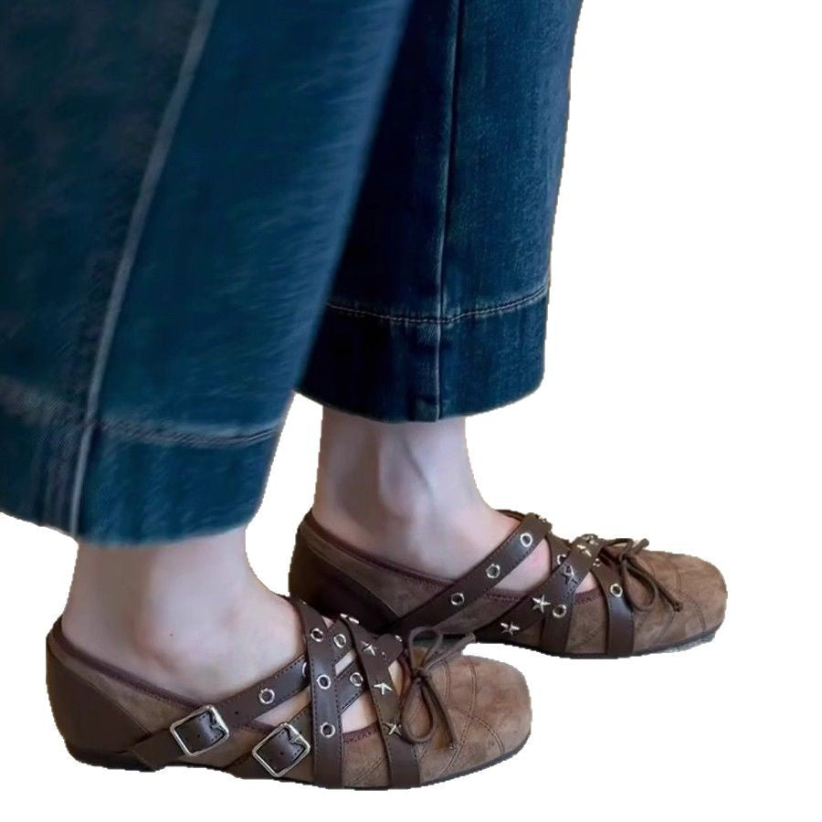 Damen Ballerinas mit modernem Schnürdesign und stilvollen Metallakzenten R&B