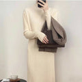 Damen Strickkleid mit hohem Kragen und Rippenstruktur